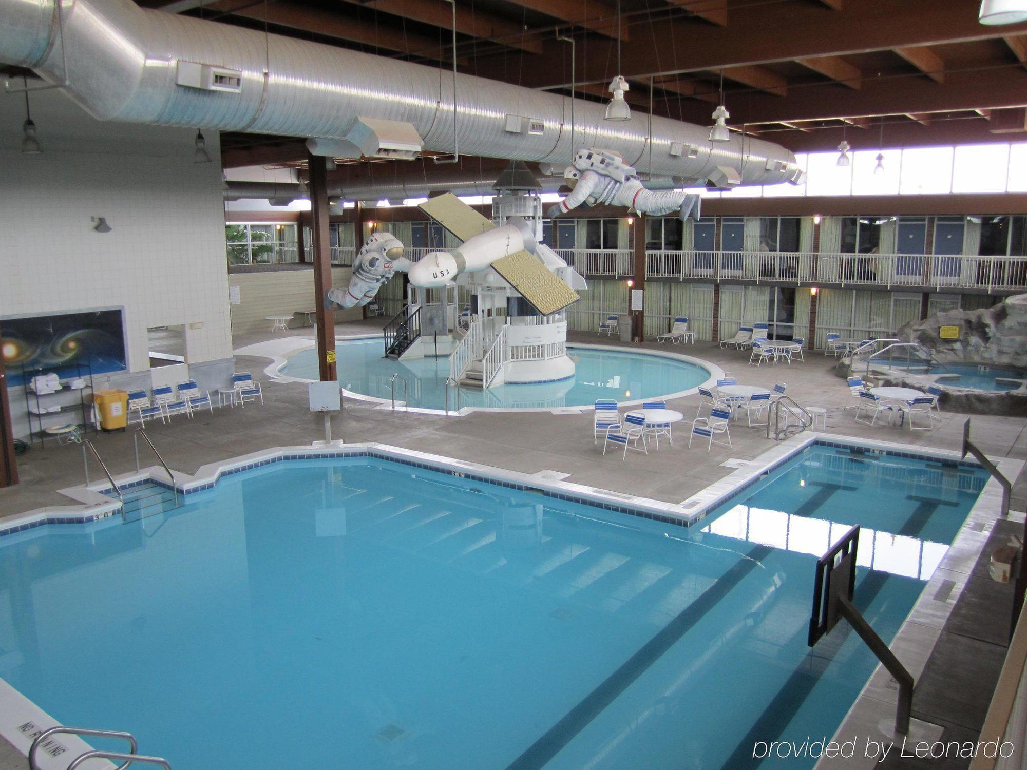 Atrium Hotel & Conference Center Hutchinson Exteriör bild